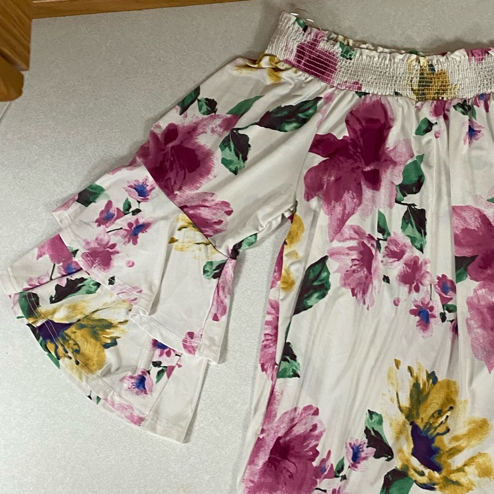 Off Shoulder Floral Smocked Blouse - Flaunt Boutique - Picture 7 of 13